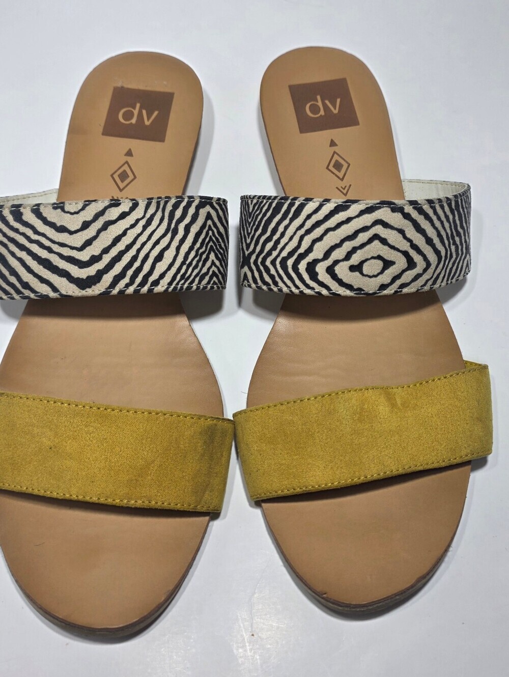 DV by Dolce Vita Women’s Mustard Yellow & Zebra Print Double Strap Sandals S 9